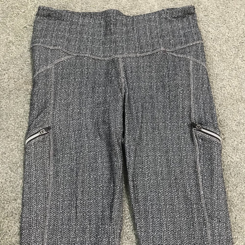 Athleta: Good Condition Static Drifter Capri Pants - image 3